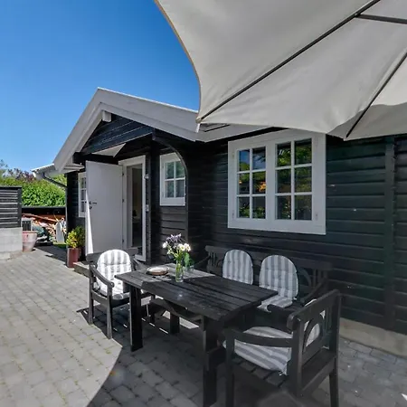 Summer House With Sea View On Beautiful Bornholm Feriehus *