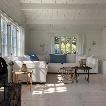 Med Havsutsikt På Vackra Bornholm *